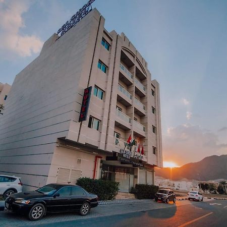 Sea Shore Hotel Apartment Khorfakkan Корфаккан Экстерьер фото
